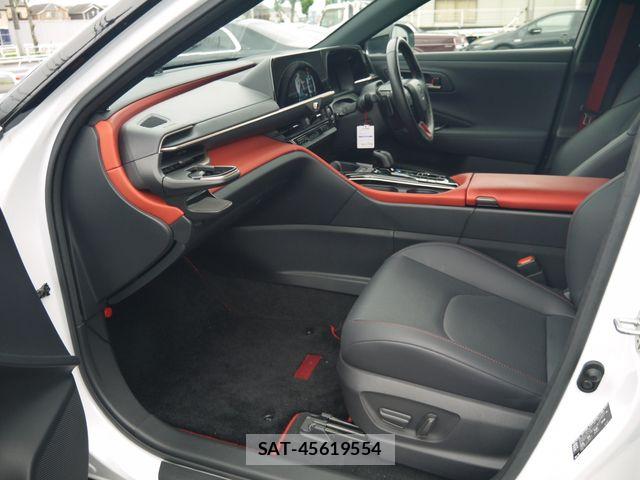 Toyota Crown Sports 2024-04 7615880-4