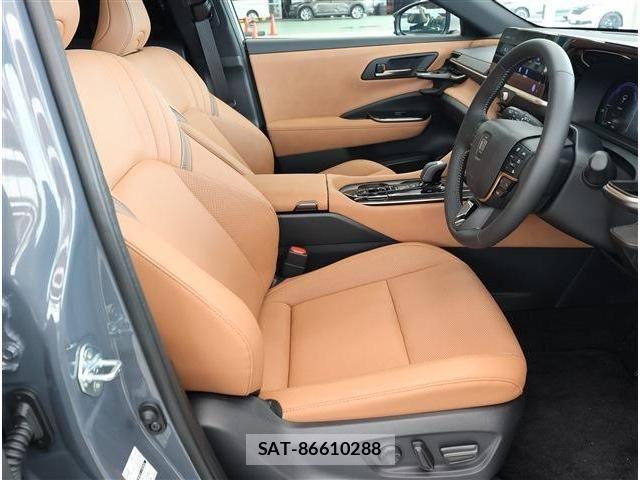 Toyota Crown Sports 2026-02 7722267-12