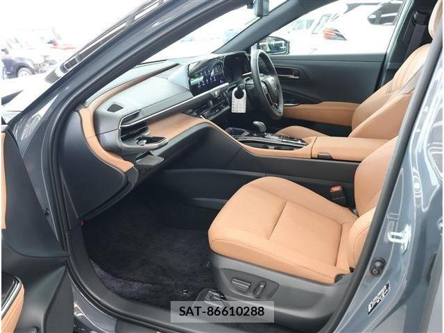 Toyota Crown Sports 2026-02 7722267-14