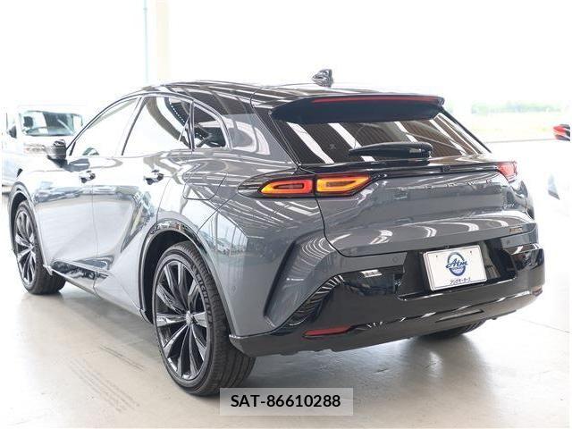Toyota Crown Sports 2026-02 7722267-23