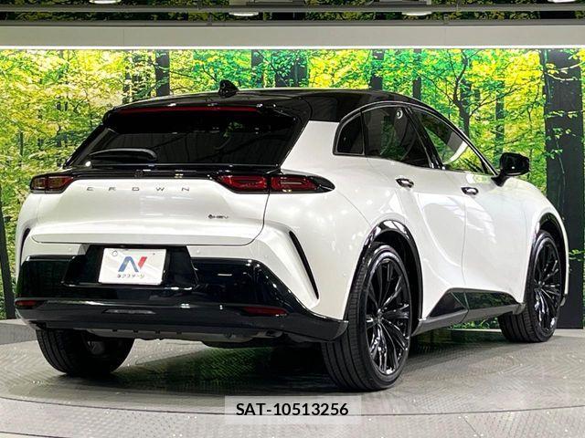 Toyota Crown Sports 2024-08 7722277-16