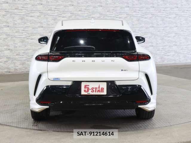 Toyota Crown Sports 2024-01 7722278-13
