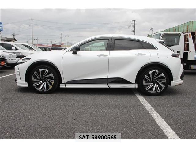 Toyota Crown Sports 2024-03 7783915-10