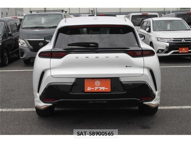 Toyota Crown Sports 2024-03 7783915-12