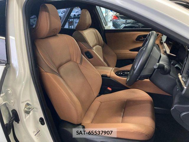 Toyota Crown Sports 2024-08 7783897-7