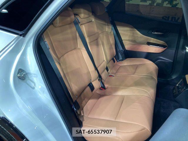 Toyota Crown Sports 2024-08 7783897-8