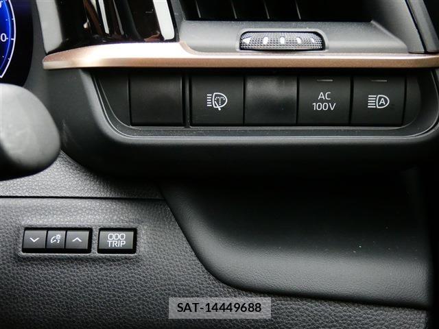 Toyota Crown Sports 2024-08 7783904-18