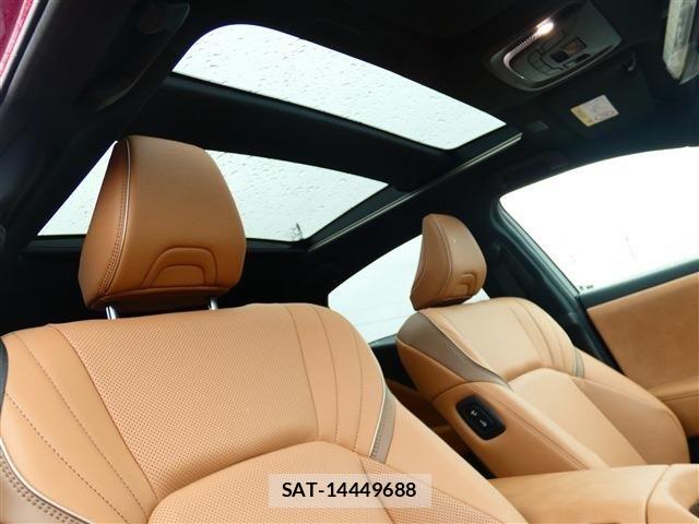 Toyota Crown Sports 2024-08 7783904-1