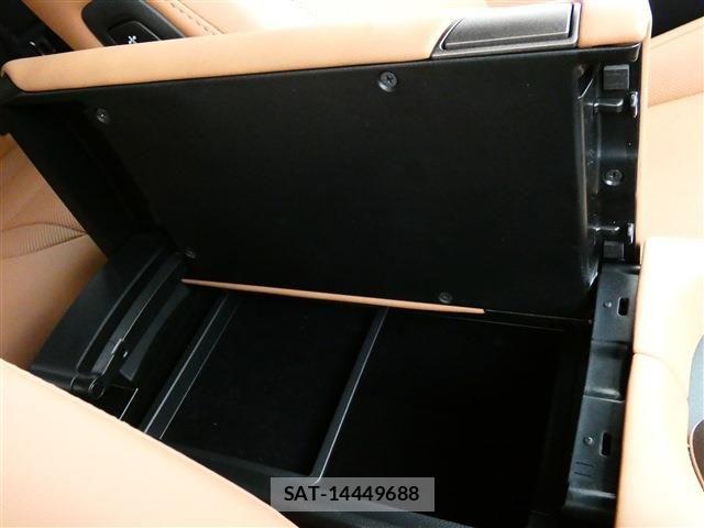 Toyota Crown Sports 2024-08 7783904-27