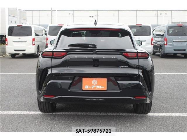 Toyota Crown Sports 2024-02 7783905-12