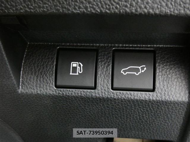 Toyota Crown Sports 2025-08 7783917-18