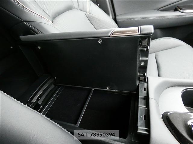 Toyota Crown Sports 2025-08 7783917-29