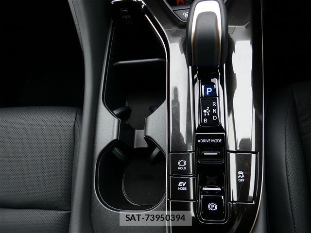 Toyota Crown Sports 2025-08 7783917-7