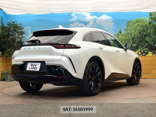 Toyota Crown Sports 2024-04 7783896-16