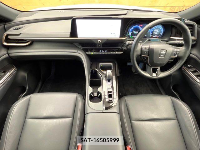 Toyota Crown Sports 2024-04 7783896-1