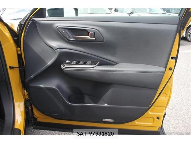 Toyota Crown Sports 2024-04 7783895-19