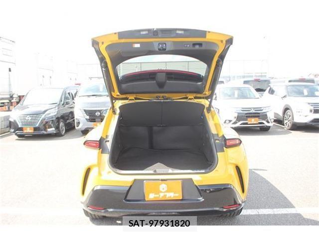 Toyota Crown Sports 2024-04 7783895-25