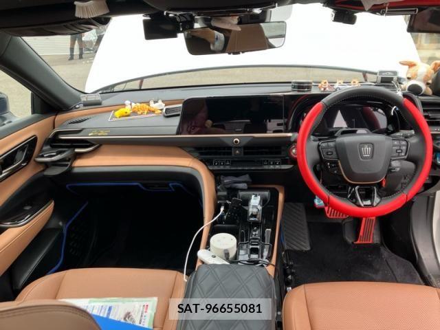 Toyota Crown Sports 2025-01 7875936-15
