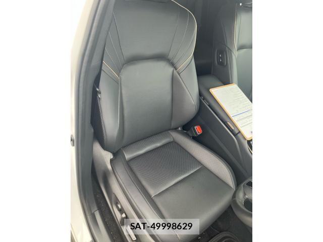 Toyota Crown Sports 2024-04 7875935-12