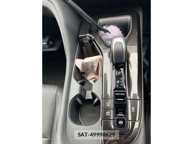Toyota Crown Sports 2024-04 7875935-17