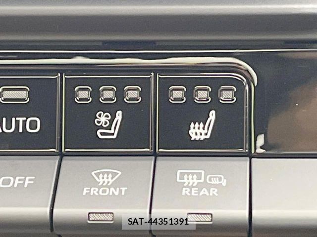 Toyota Crown Sports 2024-11 7961056-6