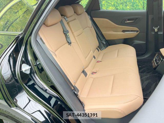 Toyota Crown Sports 2024-11 7961056-8
