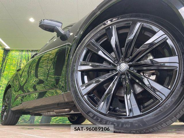 Toyota Crown Sports 2023-12 7978913-12