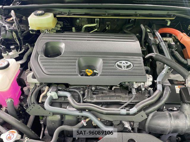 Toyota Crown Sports 2023-12 7978913-17