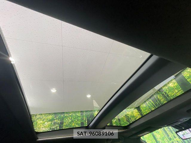 Toyota Crown Sports 2023-12 7978913-2