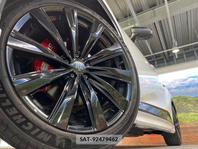 Toyota Crown Sports 2024-01 7978911-14