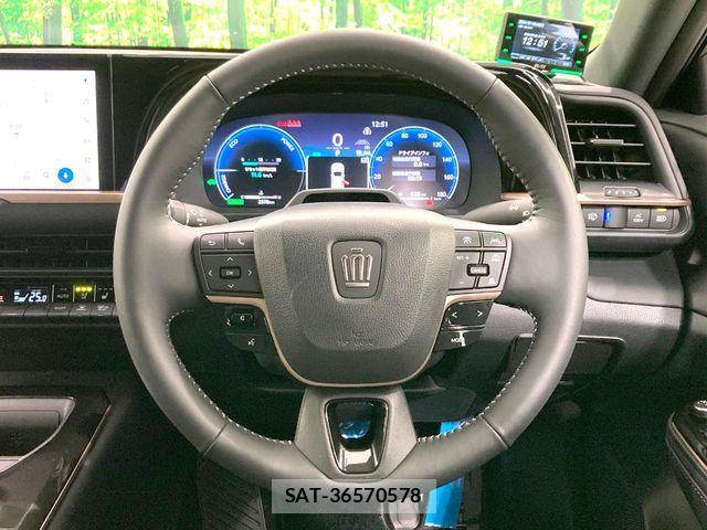 Toyota Crown Sports 2024-11 7978910-10