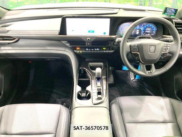 Toyota Crown Sports 2024-11 7978910-1