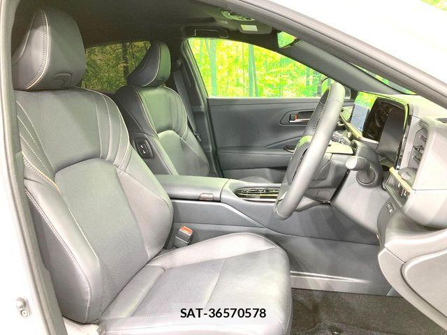 Toyota Crown Sports 2024-11 7978910-7