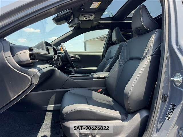 Toyota Crown Sports 2024-09 8035089-16