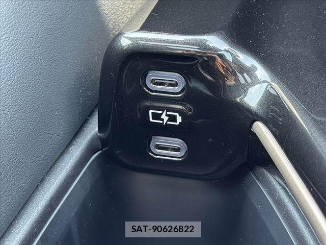 Toyota Crown Sports 2024-09 8035089-29