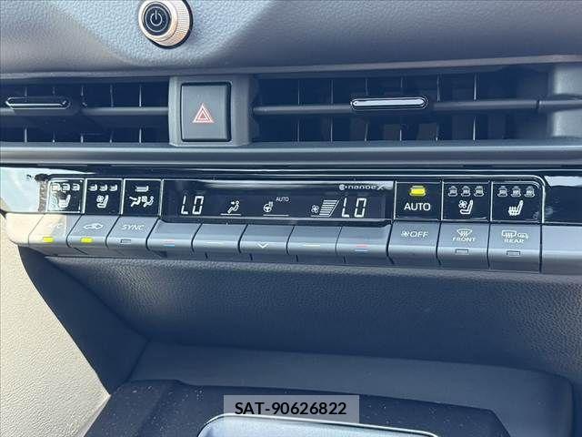 Toyota Crown Sports 2024-09 8035089-3