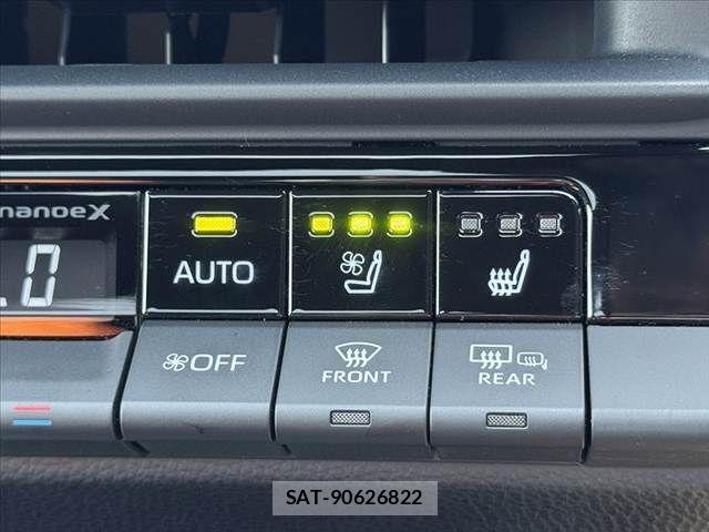 Toyota Crown Sports 2024-09 8035089-5