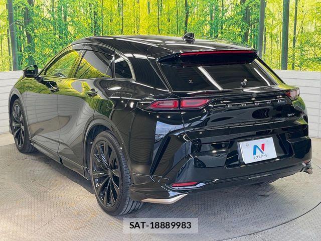 Toyota Crown Sports 2024-10 8035084-17