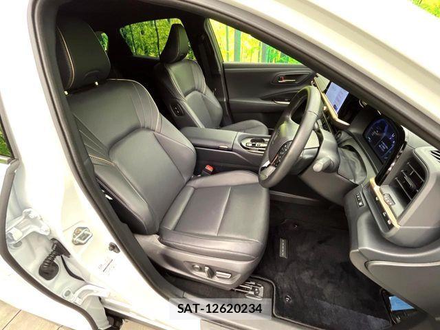 Toyota Crown Sports 2024-12 8035088-7
