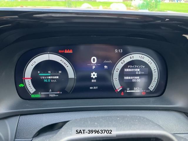 Toyota Crown Sports 2024-10 8035090-14