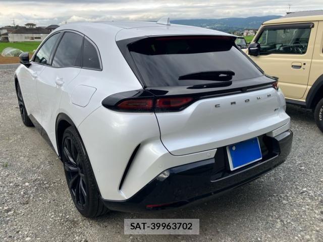 Toyota Crown Sports 2024-10 8035090-2