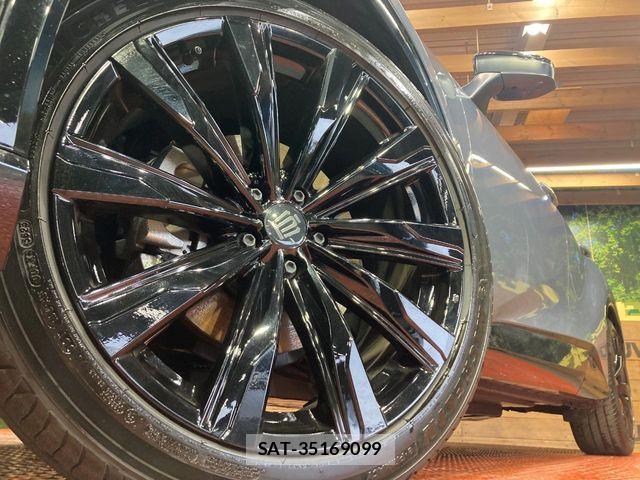 Toyota Crown Sports 2023-11 8035093-12