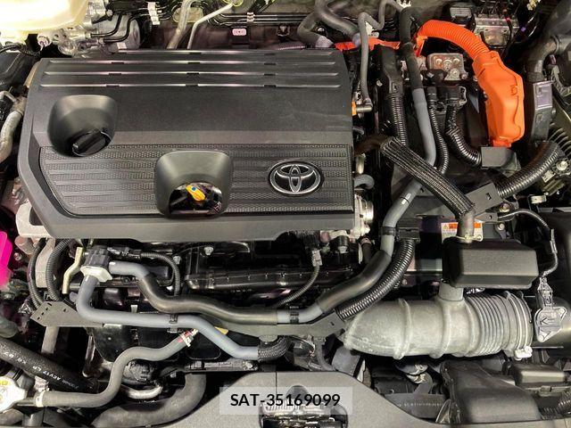 Toyota Crown Sports 2023-11 8035093-17