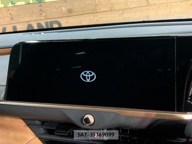 Toyota Crown Sports 2023-11 8035093-2