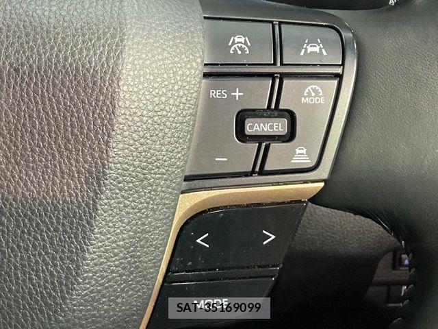 Toyota Crown Sports 2023-11 8035093-5