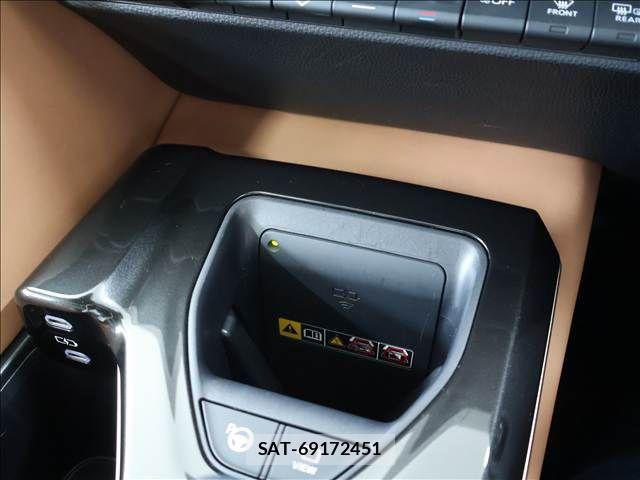 Toyota Crown Sports 2024-03 8035086-11