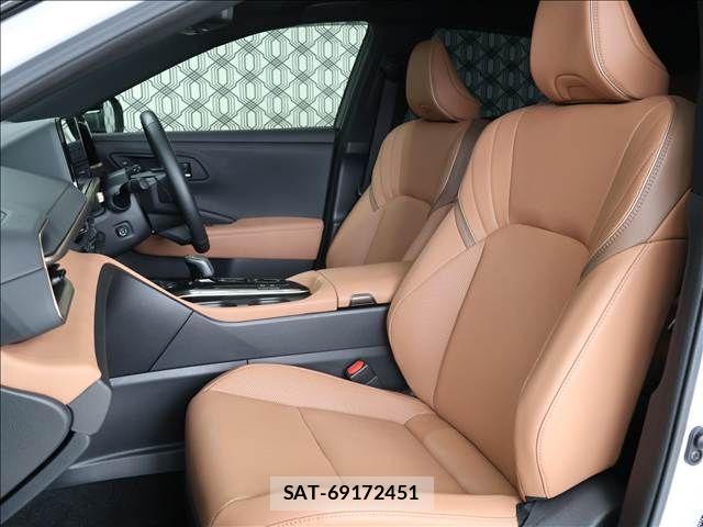 Toyota Crown Sports 2024-03 8035086-14