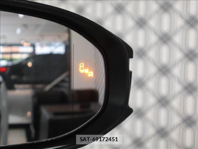 Toyota Crown Sports 2024-03 8035086-18