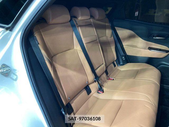 Toyota Crown Sports 2024-04 8035087-9