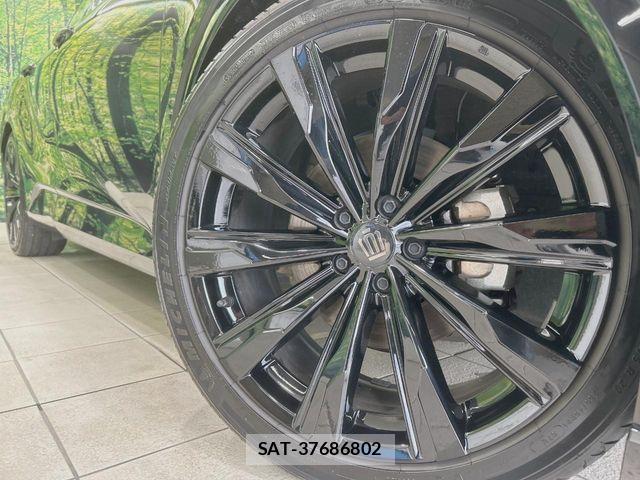 Toyota Crown Sports 2024-04 8073414-12